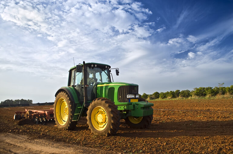 7 máquinas agrícolas que não podem faltar para locação